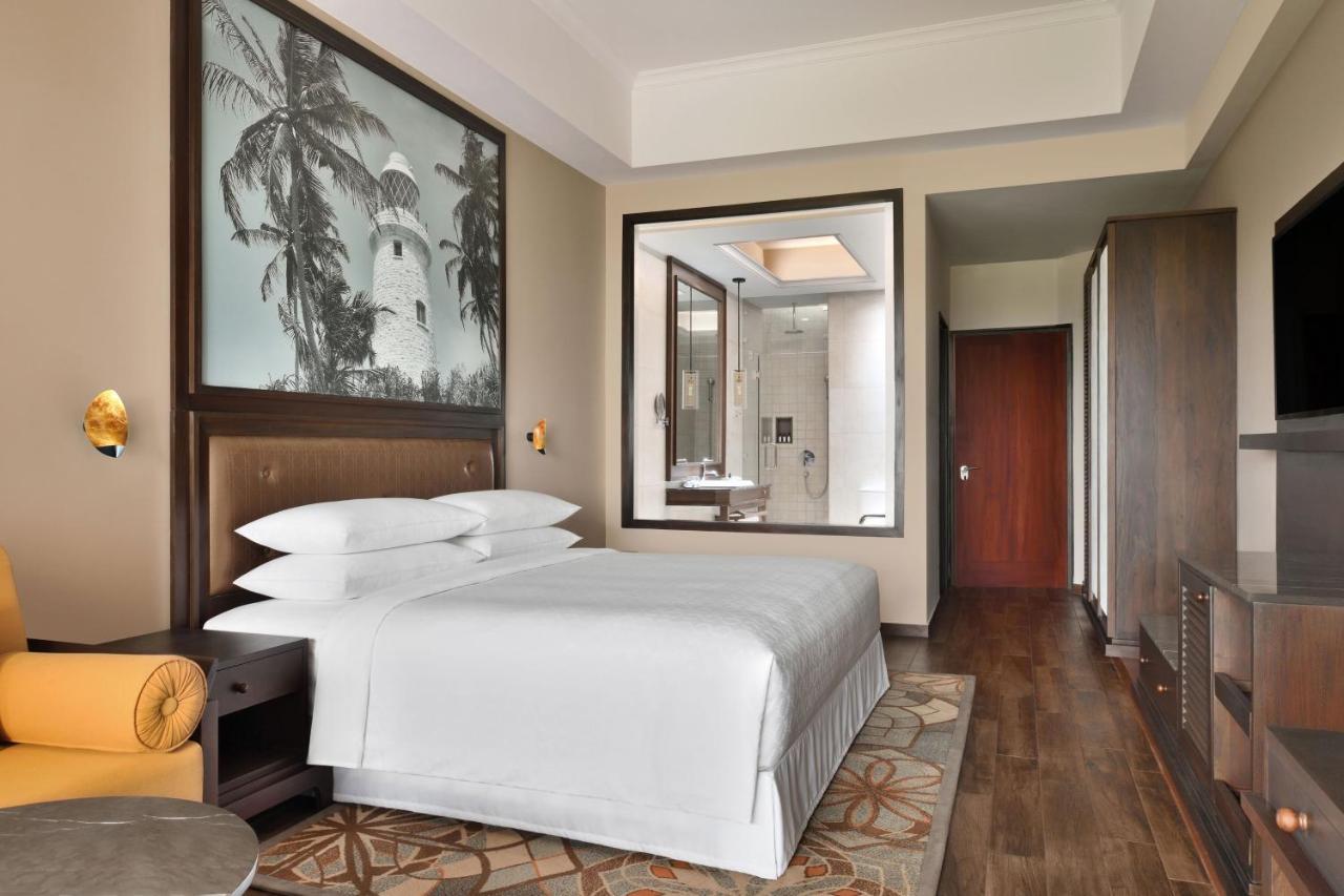 Sheraton Kosgoda Turtle Beach Resort Exterior photo